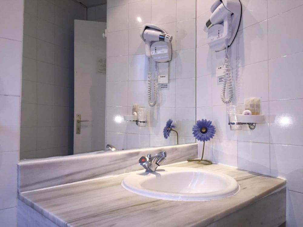 Casa Serena Paris Hotel Екстер'єр фото