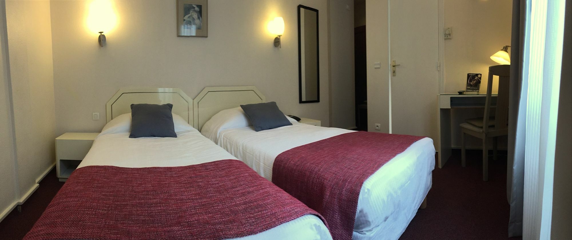 Casa Serena Paris Hotel Екстер'єр фото